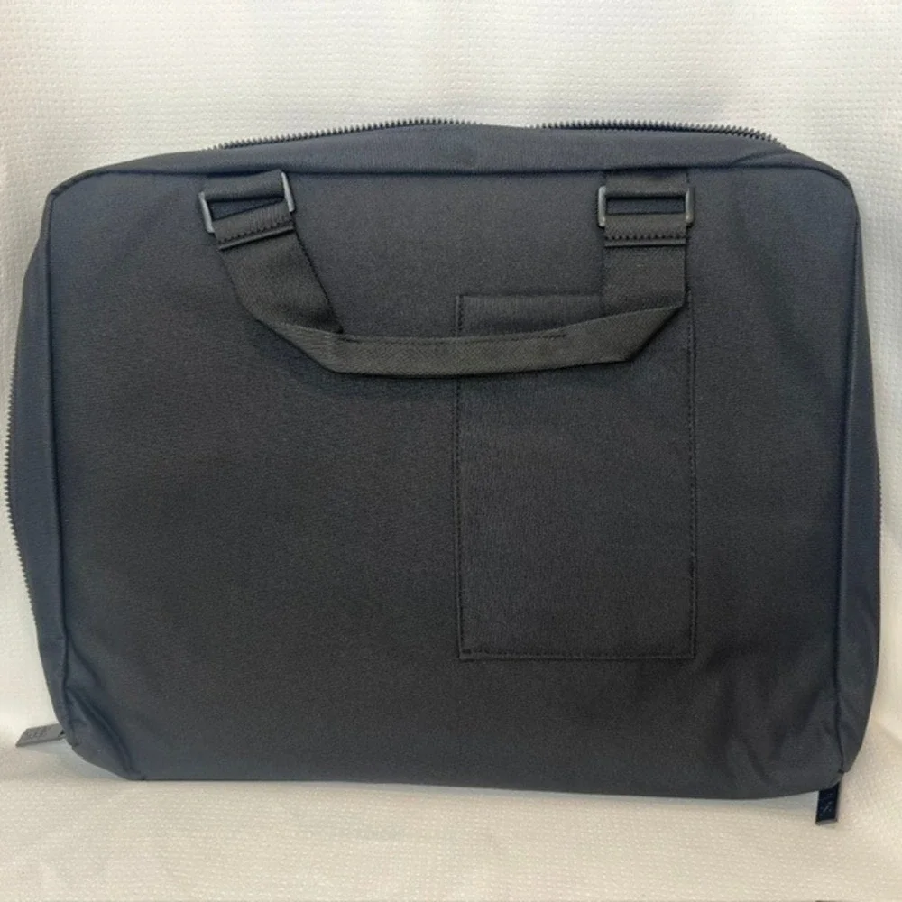 Sipps Speakeasy Mini Liquor Bottle Travel Case Bag - Black New With Tags